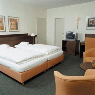 Heidehotel Waldhuette 텔그트 외부 사진